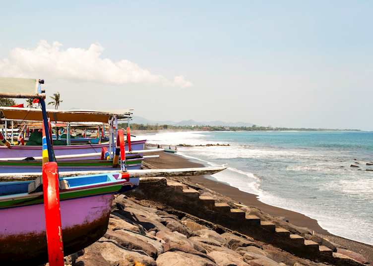 Traditional boats at Lovina
