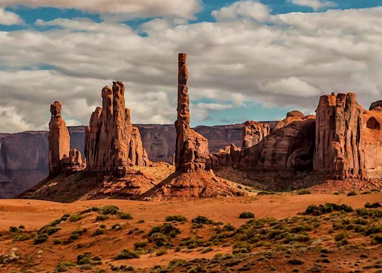 Monument Valley Totem, Goulding's Lodge