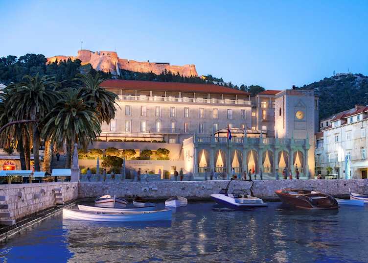 Palace Elisabeth, Hvar town