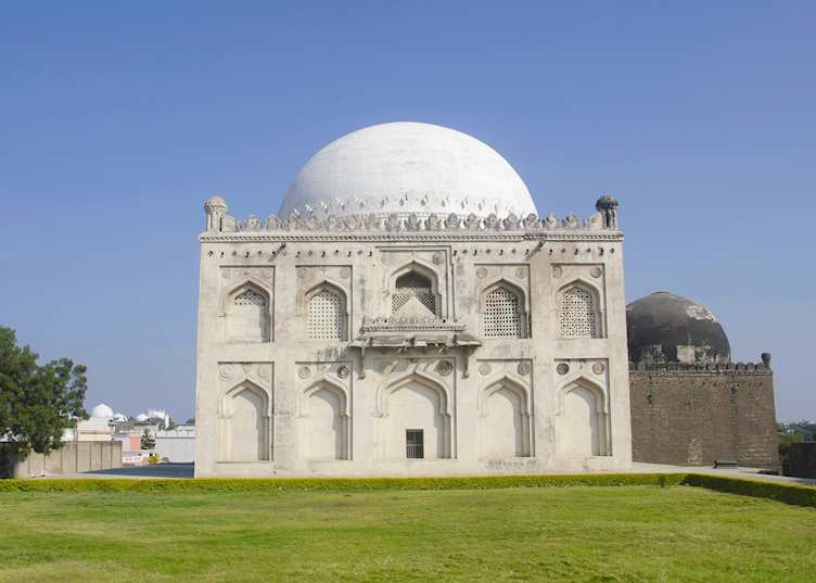 Tomb of Mujahid Shah, Gulbarga, India