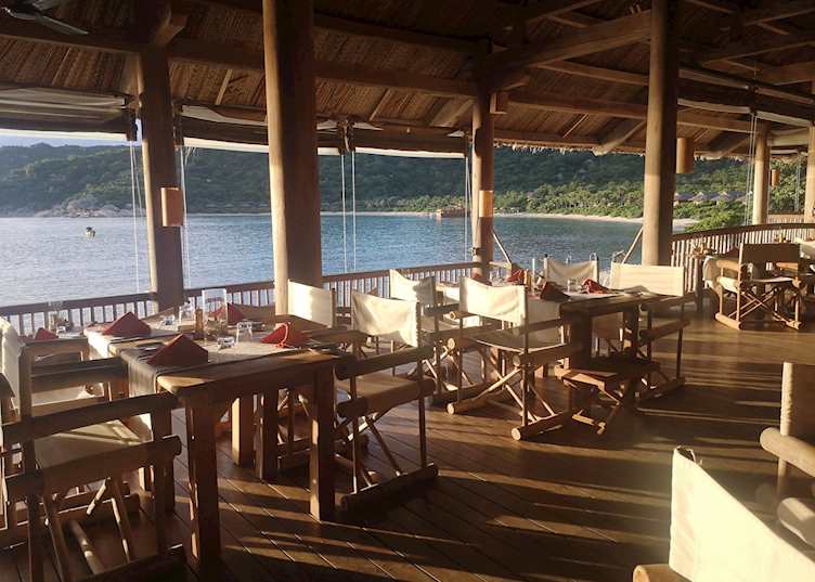 Dining by the Bay