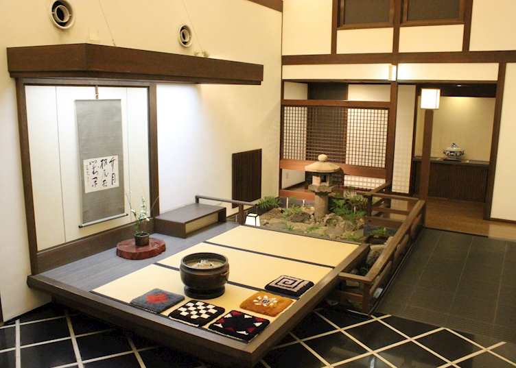 Kurashiki ryokan lobby