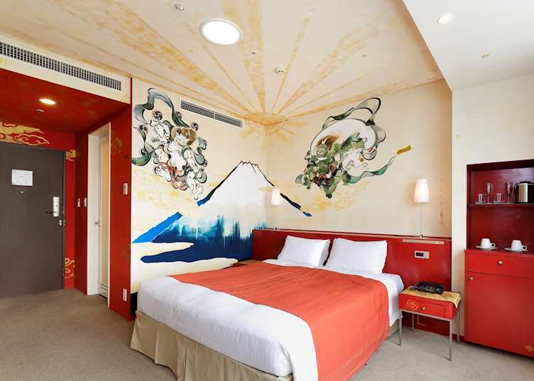 Artist Room Queen (Mount Fuji)