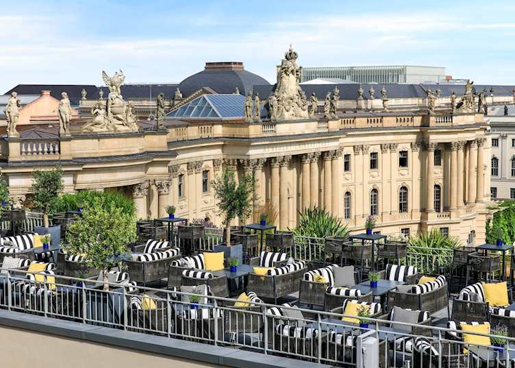 Rooftop bar, Rocco Forte Hotel de Rome