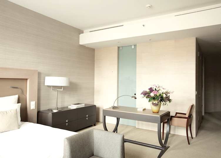 Townhouse, Superior Room