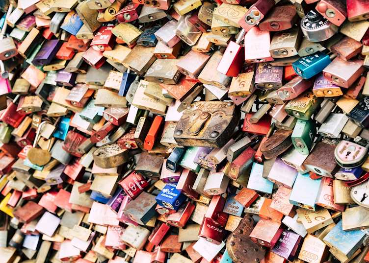 Love locks on Hohenzollern Bridge, Cologne