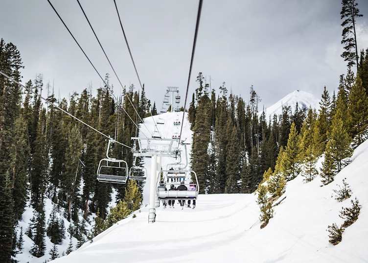 Skiing in Big Sky