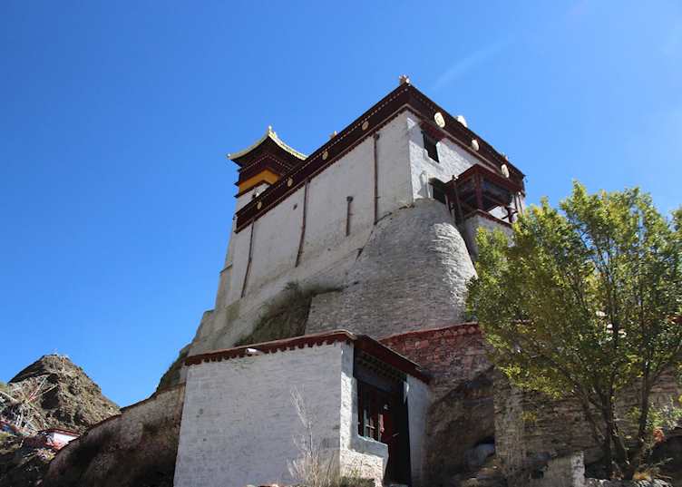 Yumbulagang Palace