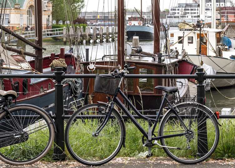 Rotterdam harbour and bicycle