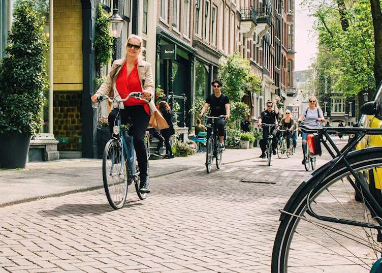Bicycling through Rotterdam