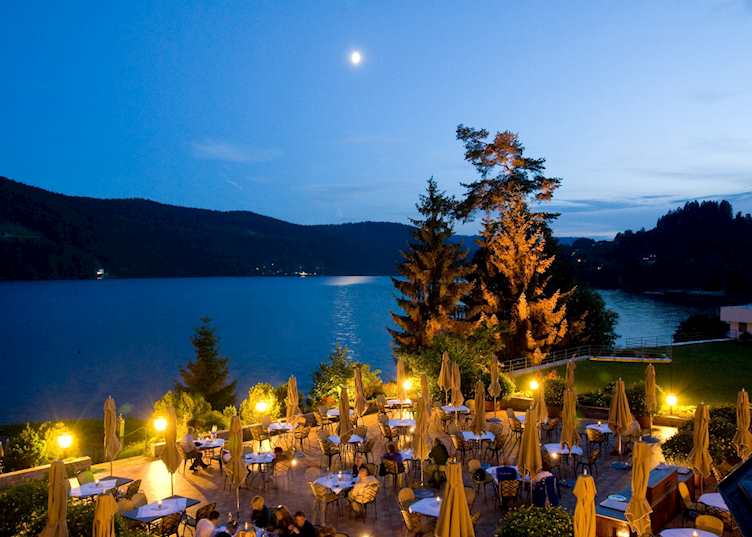 Patio at night, Treschers Schwarzwald Romantikhotel Am See