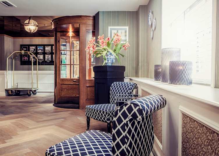Carlton Ambassador lobby