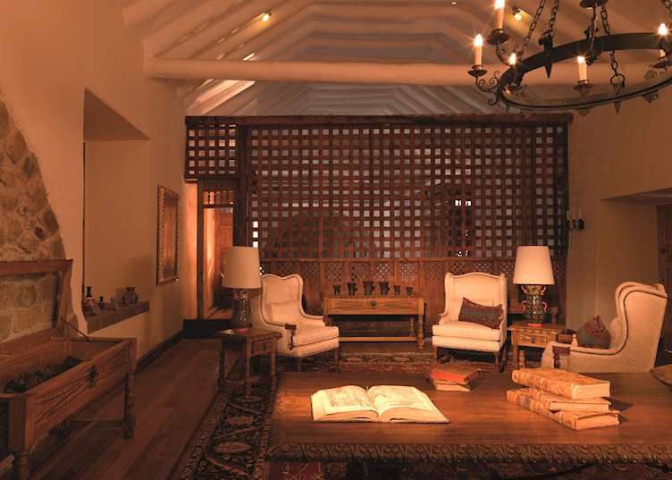 The library at Belmond Palacio Nazarenas, Cuzco