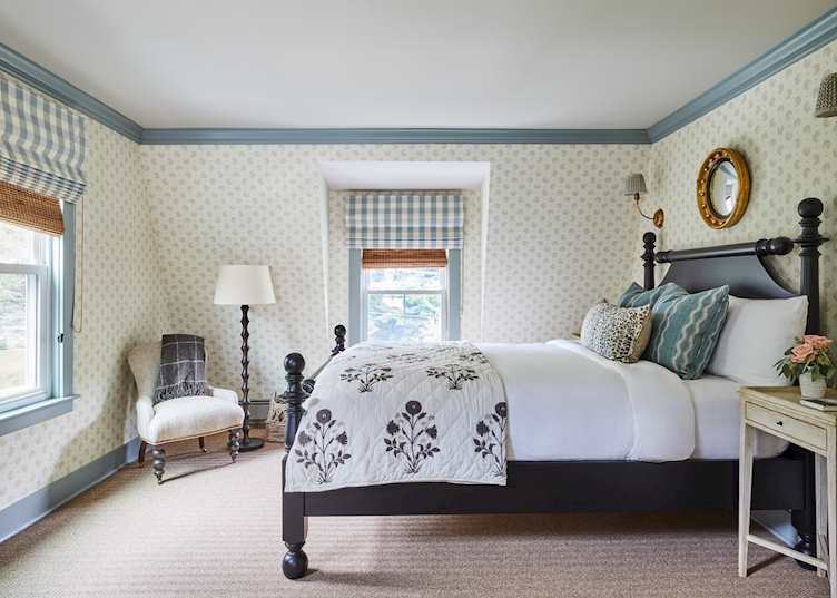 Superior Queen, White Barn Inn