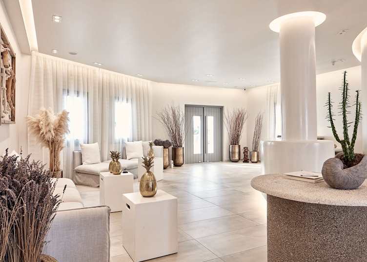 Reception, 18 Grapes Boutique Hotel