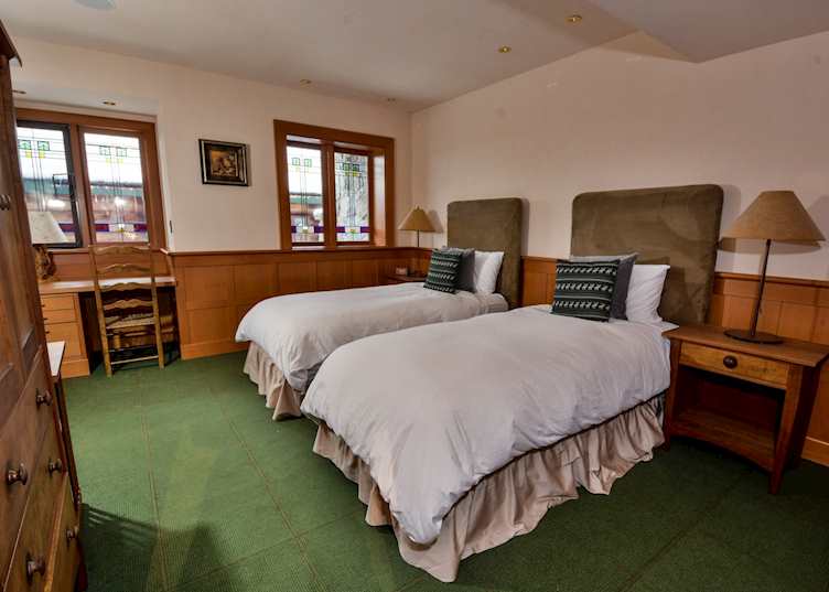 Guest bedroom, Totem Chalet