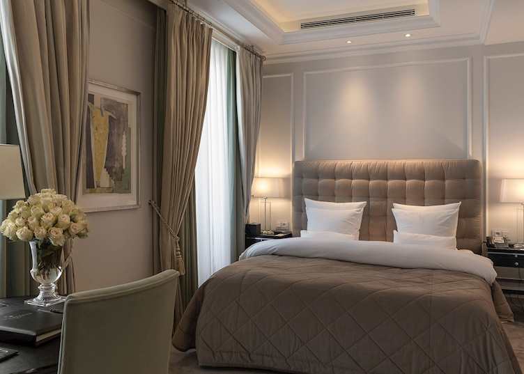 Hotel d'Angleterre room