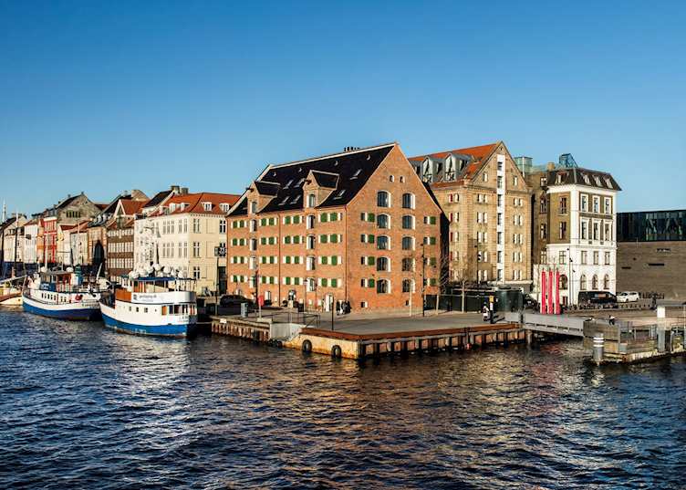71 Nyhavn Hotel exterior