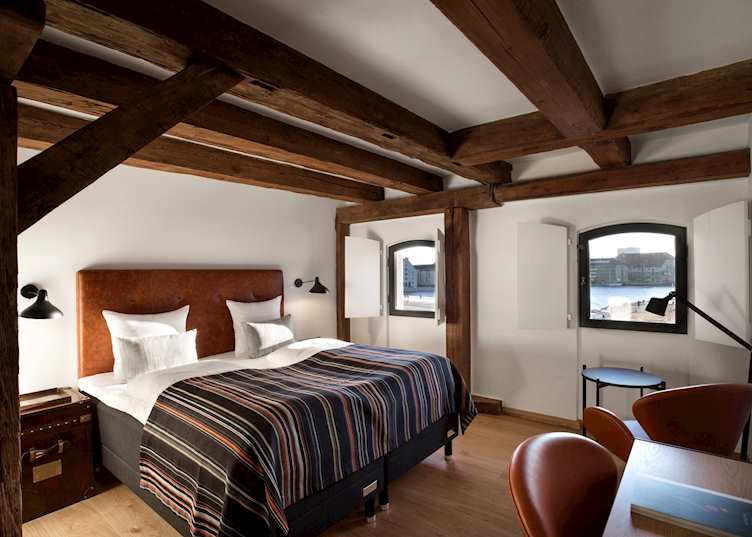 71 Nyhavn Hotel room