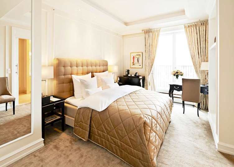 Hotel d'Angleterre deluxe room