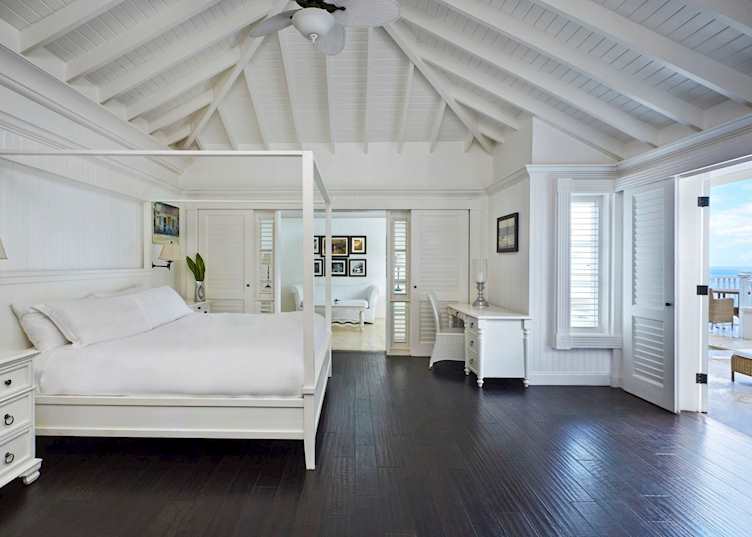 Superior luxury villa bedroom