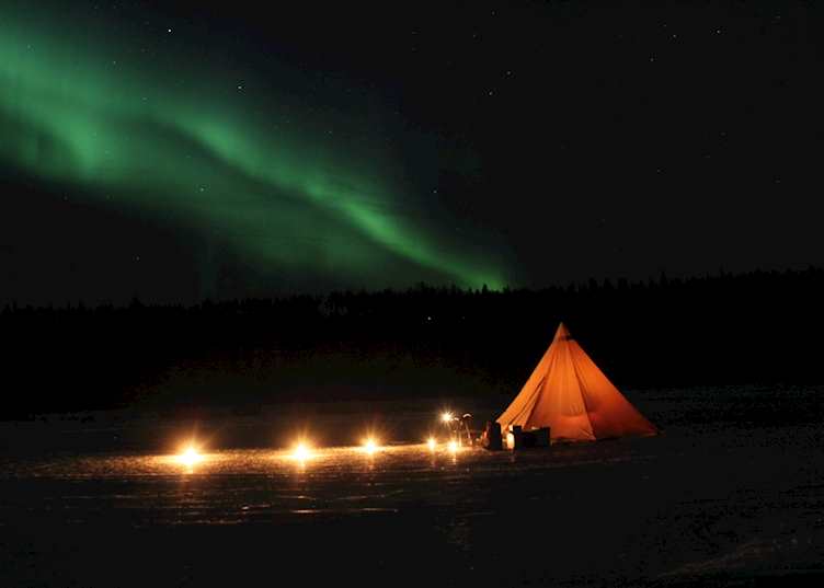 Dine under the northern lights