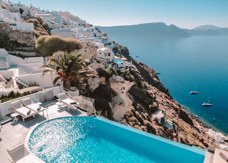 Infinity pool, Santorini Secret Suites & Spa 