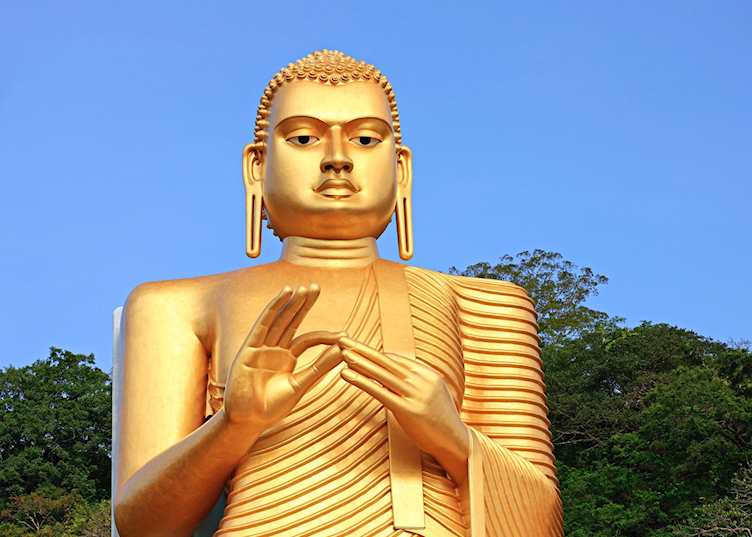 Golden Buddha statue in Dambulla