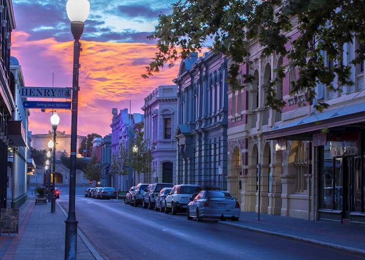 High Street, West End