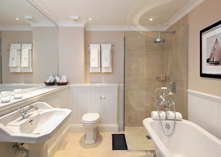 En suite bathroom