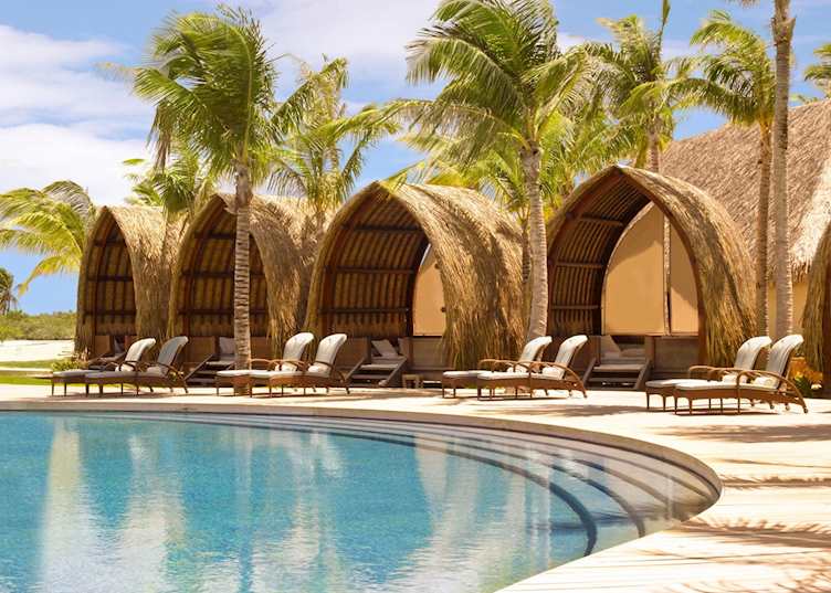 Pool and cabanas, Four Seasons Resort Bora Bora
