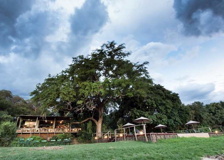 Shawa Luangwa Camp