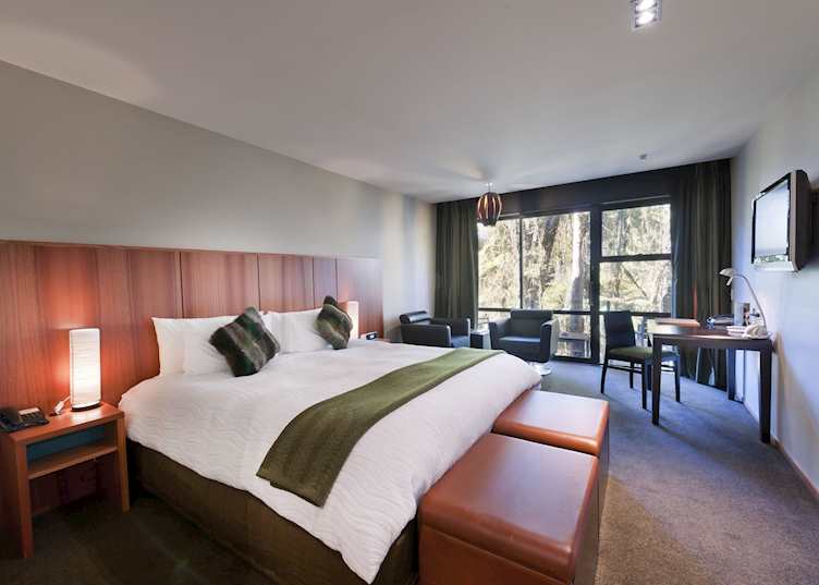 Deluxe king room at Te Waonui