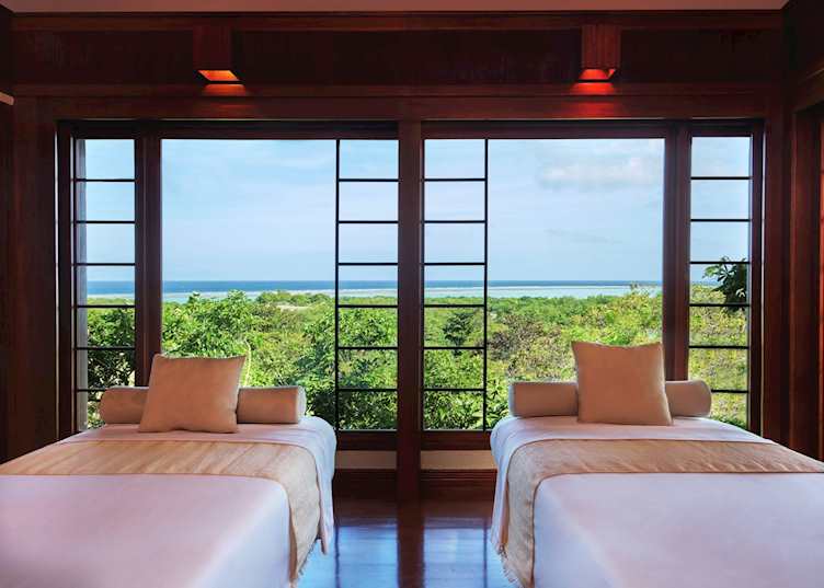 Amanpulo wellness treatment room