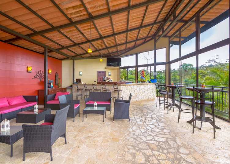 Bar, Arenal Kioro