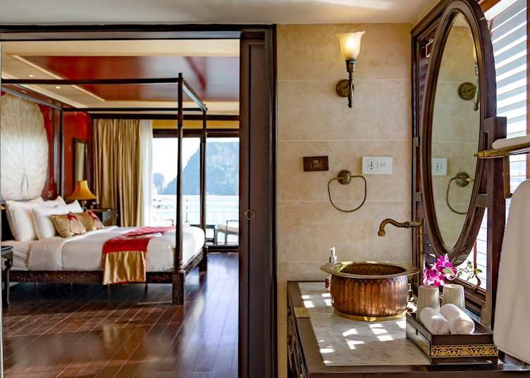 Heritage Line Violet Imperial Suite