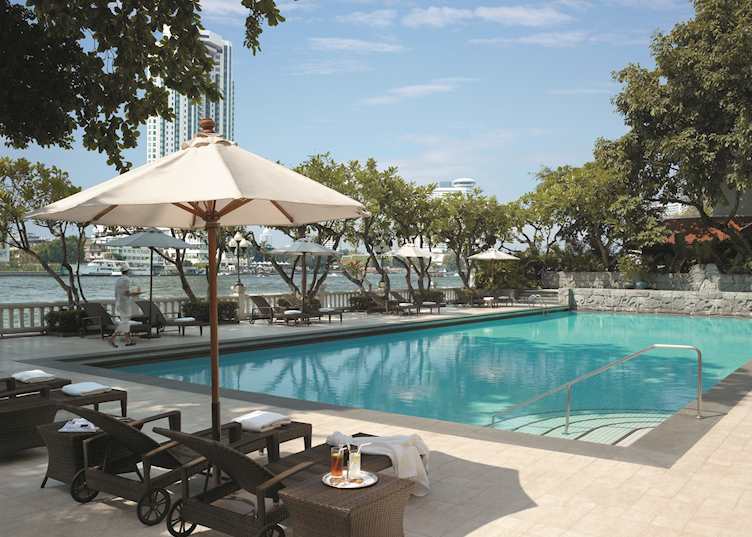 Krungthep Wing swimming pool
