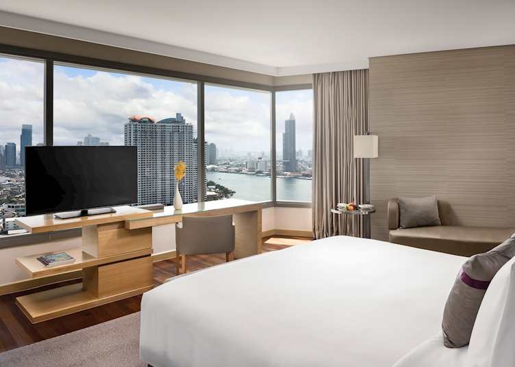 Junior Suite, AVANI Riverside Bangkok Hotel