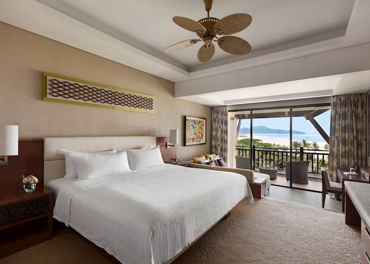 Deluxe Sea View King room, Shangri-La's Rasa Ria Resort & Spa