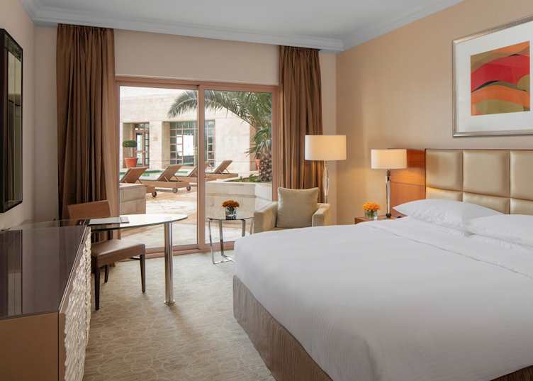 Guest room, Grand Hyatt, Amman