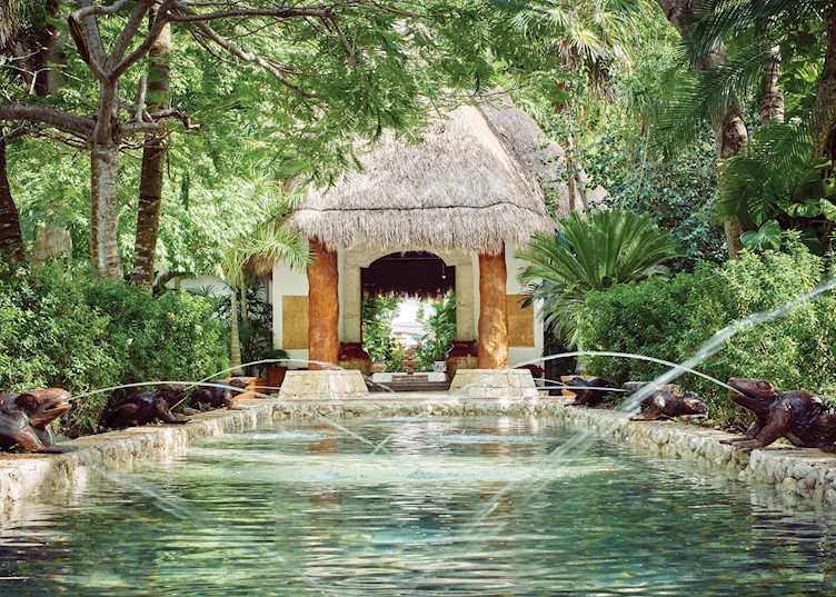 Las Ranas fountain, Belmond Maroma