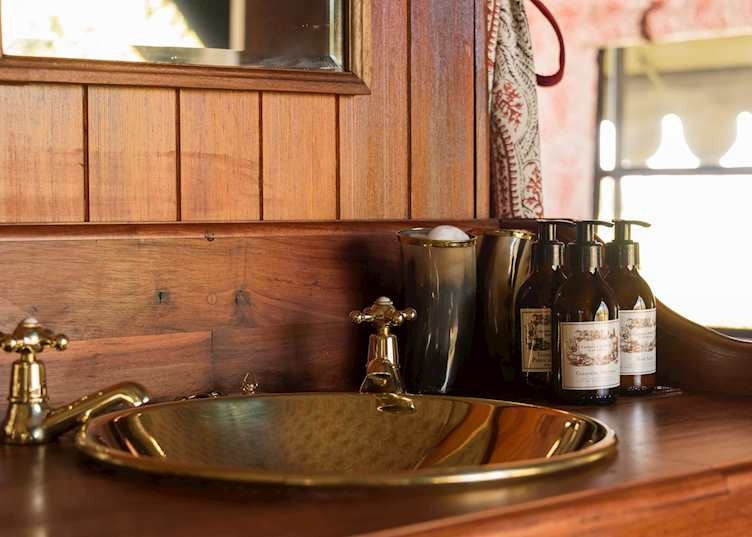 Dukes Camp - Bathroom