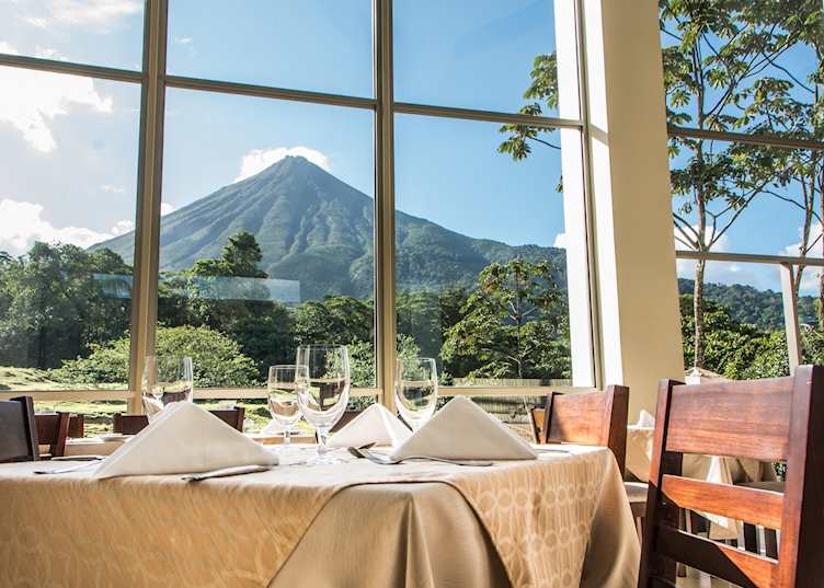 Restaurant with view of Arenal, Lomas del Volcan