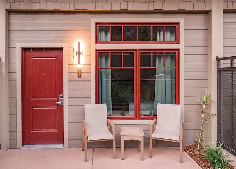 Lodge, Cable Mountain Lodge