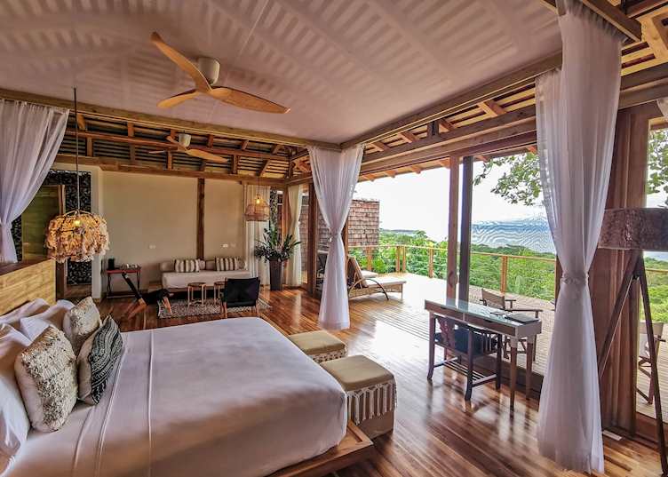 Premier Villa, Lapa Rios