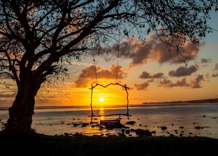 The sunset at Shanti Maurice Resort & Spa