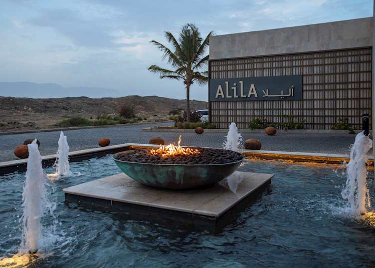 Water feature, Alila Hinu Bay