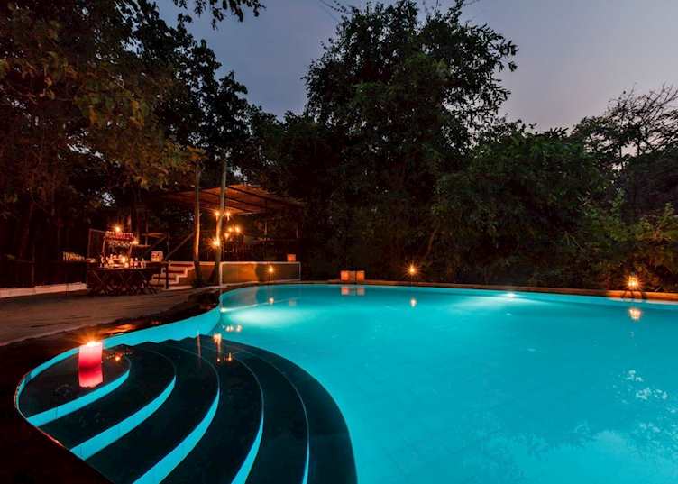 Swimming pool, Reni Pani Jungle Lodge