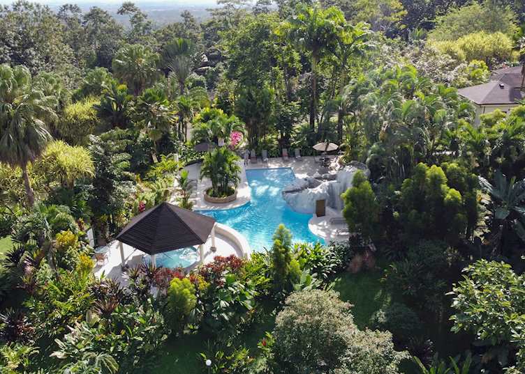 Pool, Lomas del Volcan