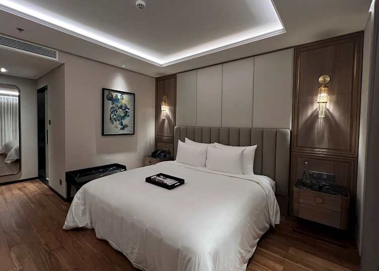 Superior Room, La Siesta Premium Saigon
